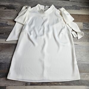 Posh Couture NEW Small Bow Shoulder Top Off-White
